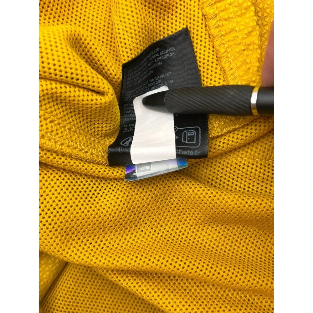 The North Face Shorts Men 38 Yellow Rolling Sun Flashdry Pockets Hiking NF0A3T2Q